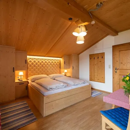 Scheibenwald Huette كوسن