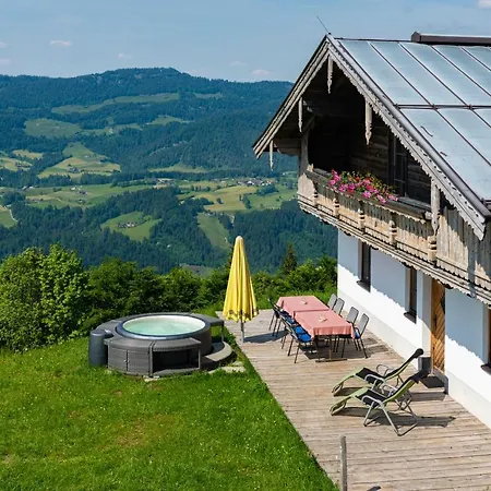 Semesterbostad Scheibenwald Huette *